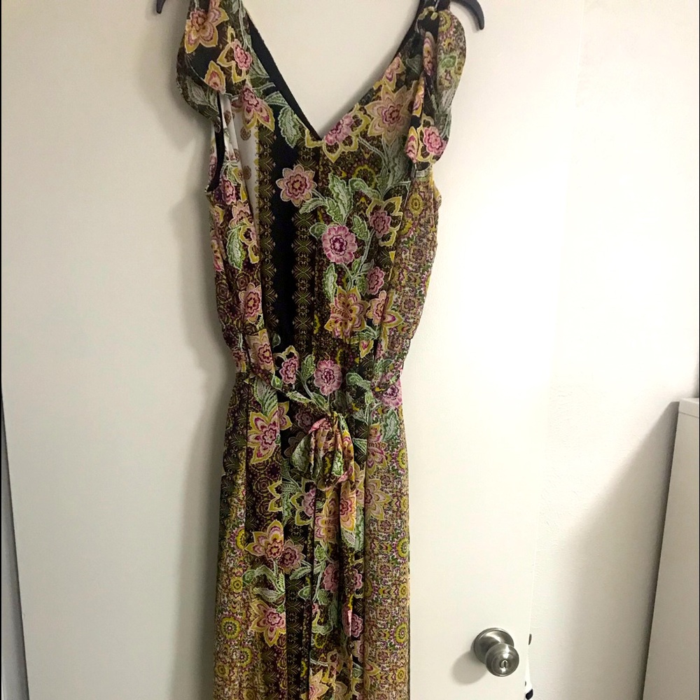 Full length sleeveless floral crêpe dress